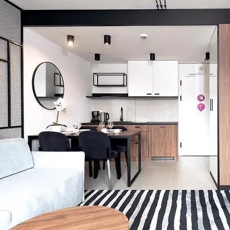 Апартаменти Vacationclub - Port 115 *